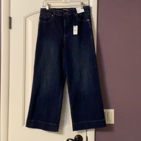 Express crop high waisted jeans, NWT - Picture 3 of 8